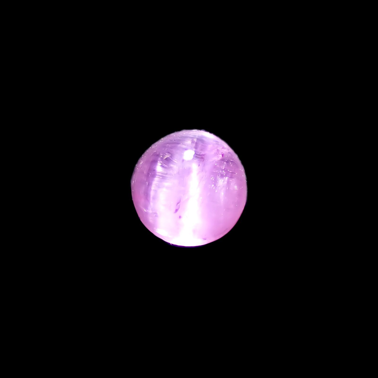 ペツォッタイトキャッツアイ(ラズベリル)(宝石名ペツォッタイト・キャッツアイ)マダガスカル産 0.250ct ソ付(彩珠)[220114345]3.6x3.5mm前後