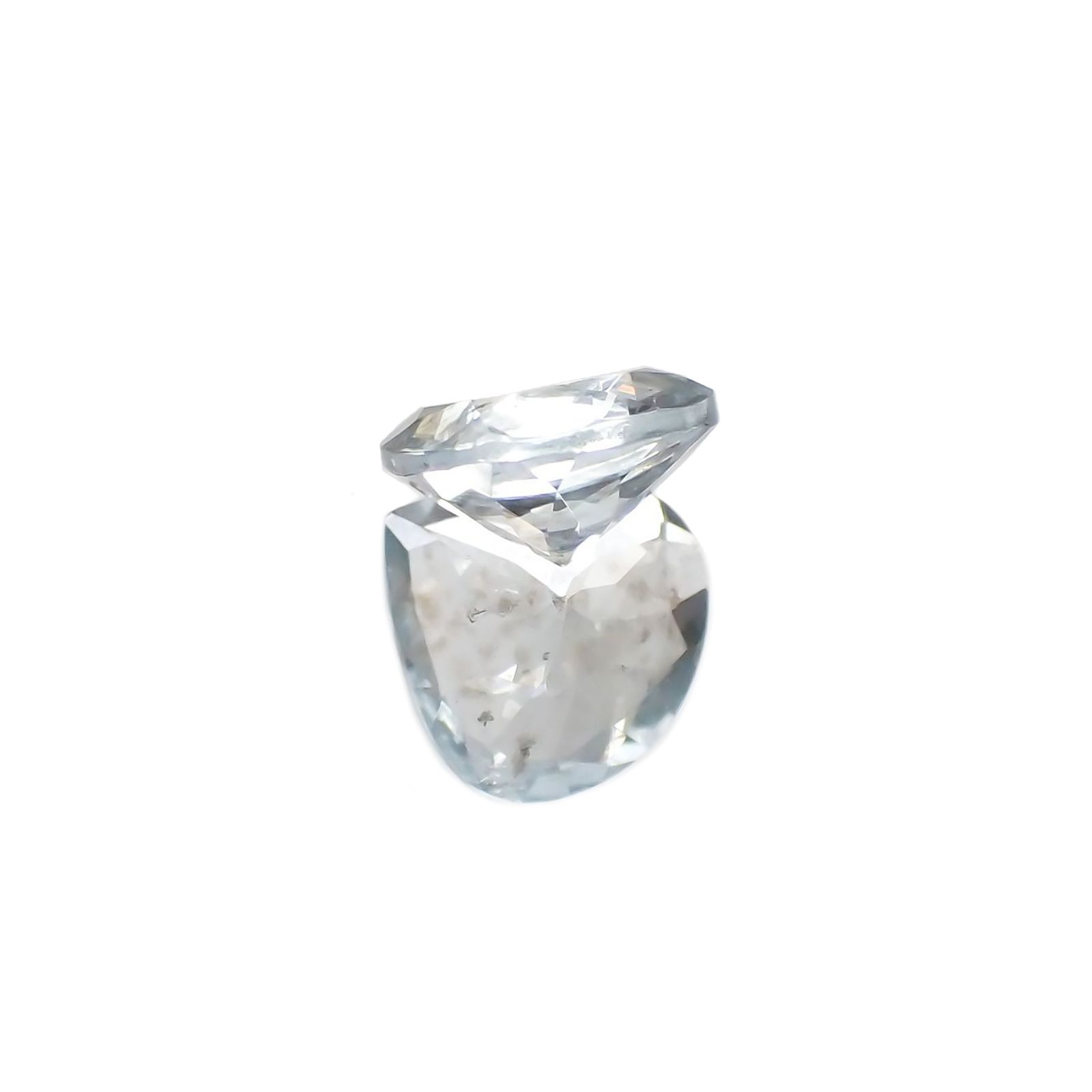 アベンチュリンアクアマリン(宝石名アクアマリン) ナイジェリア産 1.76ct 識別済[250712985]8.9×9mm前後
