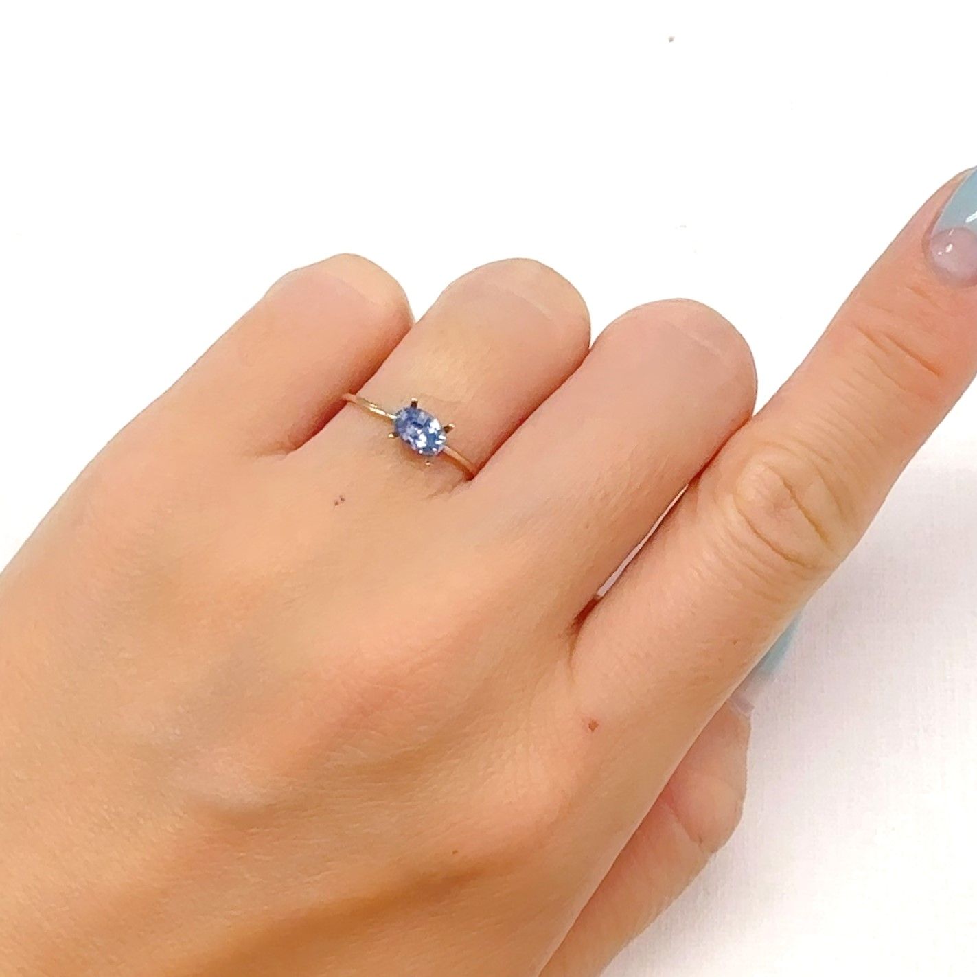 アイスブルーサファイア スリランカ産 0.54ct[240828651]6x4mm前後