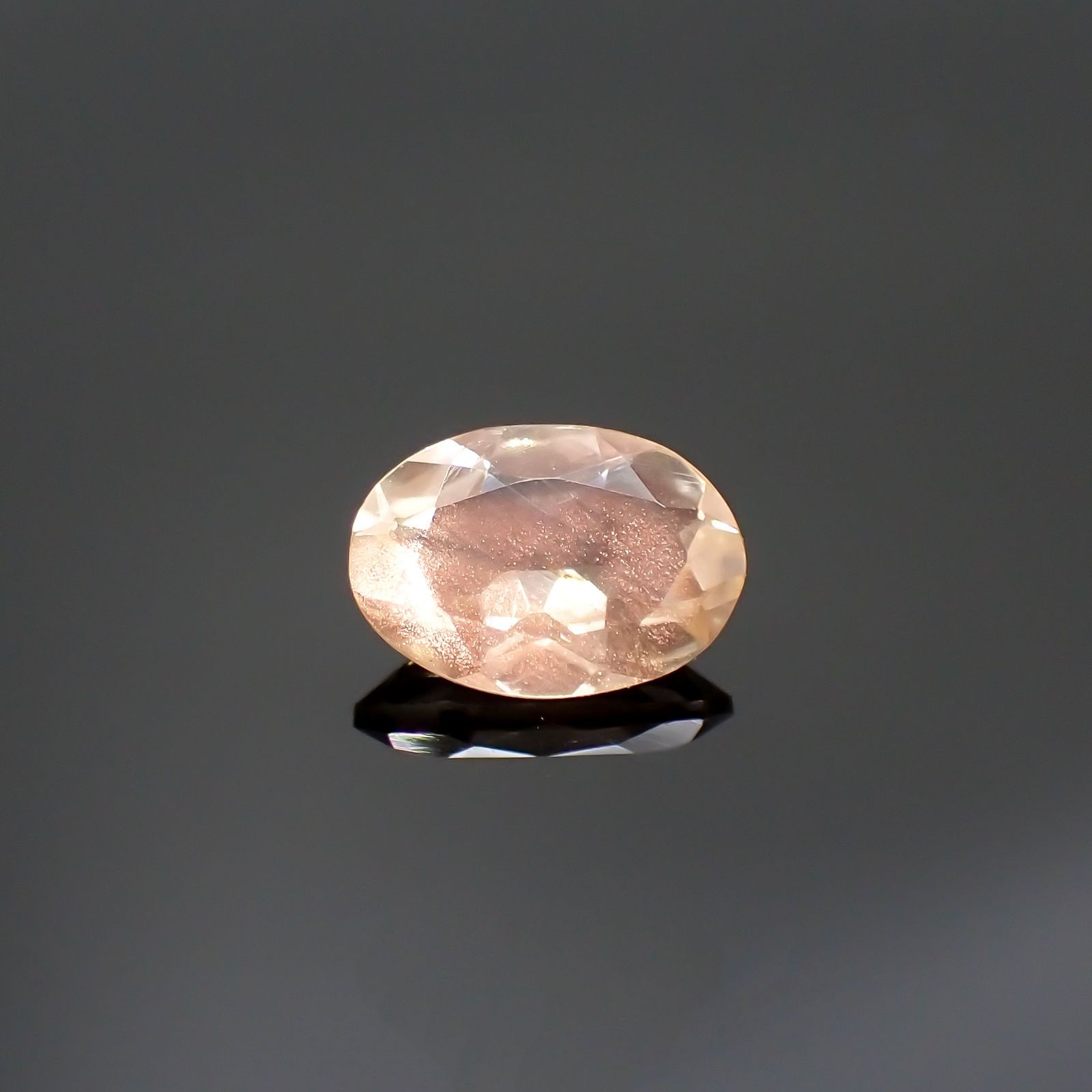 オレゴンサンストーン(宝石名ラブラドライト)アメリカ・オレゴン州産 0.85ct 識別済[220114662]7.9x5.6mm前後