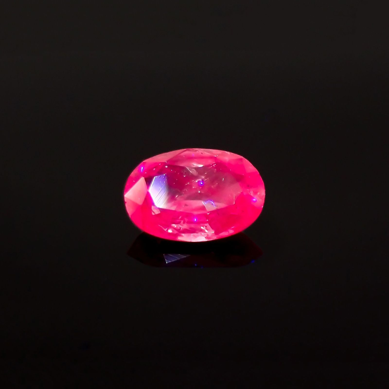 パープルサファイア パキスタン・カシミール産 0.52ct[230119879]6x4.1mm前後