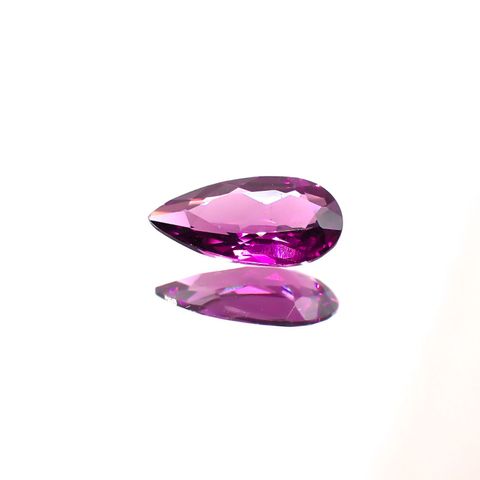 グレープガーネット(宝石名ロードライト・ガーネット)ブラジル産 0.86ct 識別済[250113896]8.8x4.6mm前後