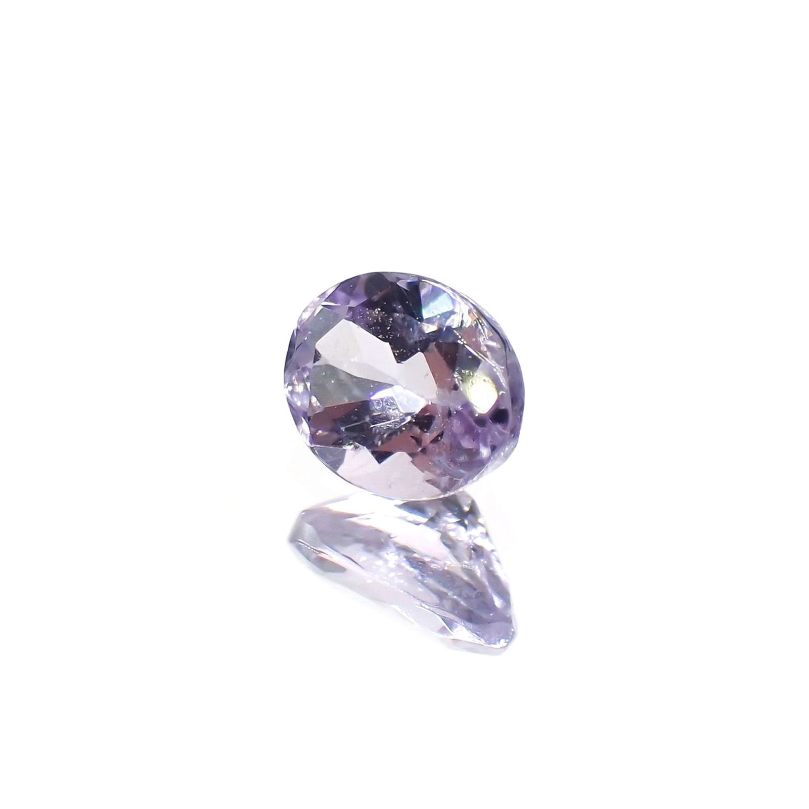 ラベンダーゾイサイト(宝石名ゾイサイト)タンザニア産 識別済 0.38ct / 5x4mm前後 [220115059]