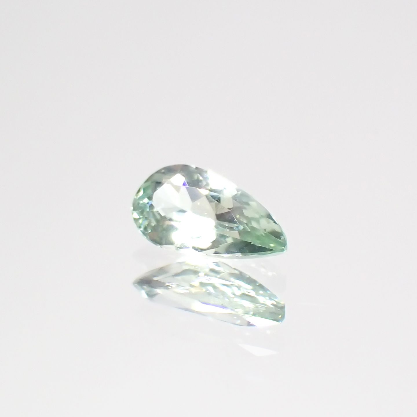 コーネルピン タンザニア産 0.12ct[231023859]4.8x2.5mm前後