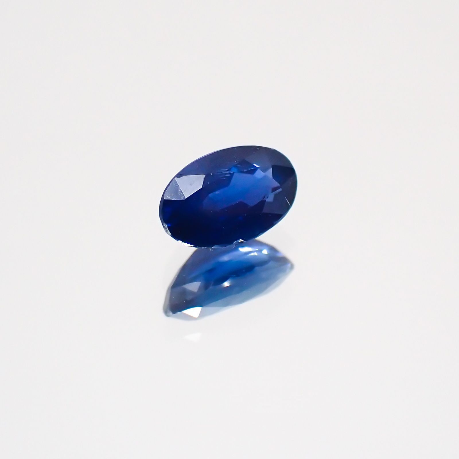 サファイア(宝石名サファイア) マダガスカル/スリランカ産 0.33ct 識別済[21038715]5×3.1mm前後