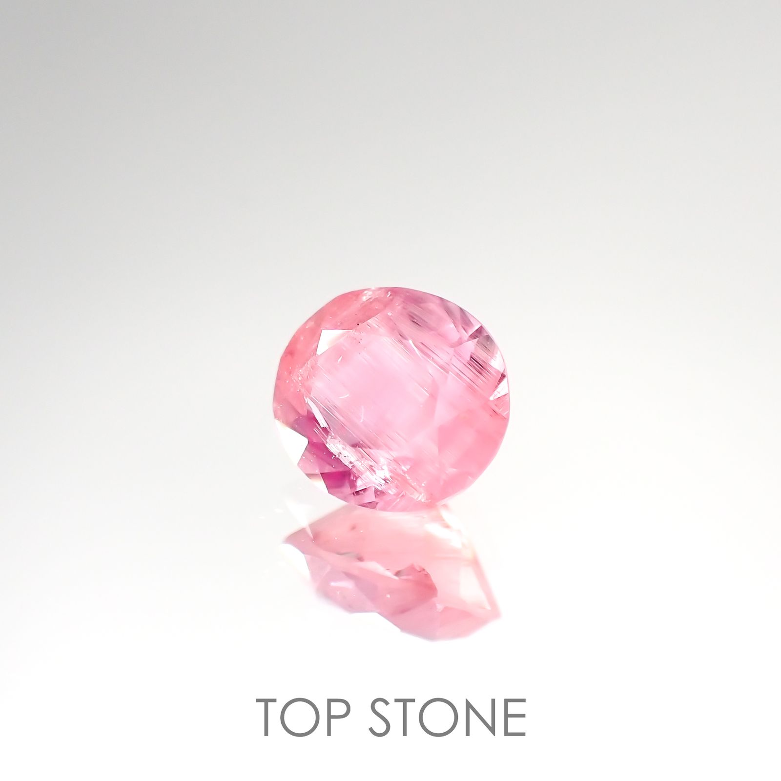 ペツォッタイト(ラズベリル)(宝石名ペツォッタイト) マダガスカル産 0.801ct ソ付(彩珠)[210812616]6×5.3mm前後