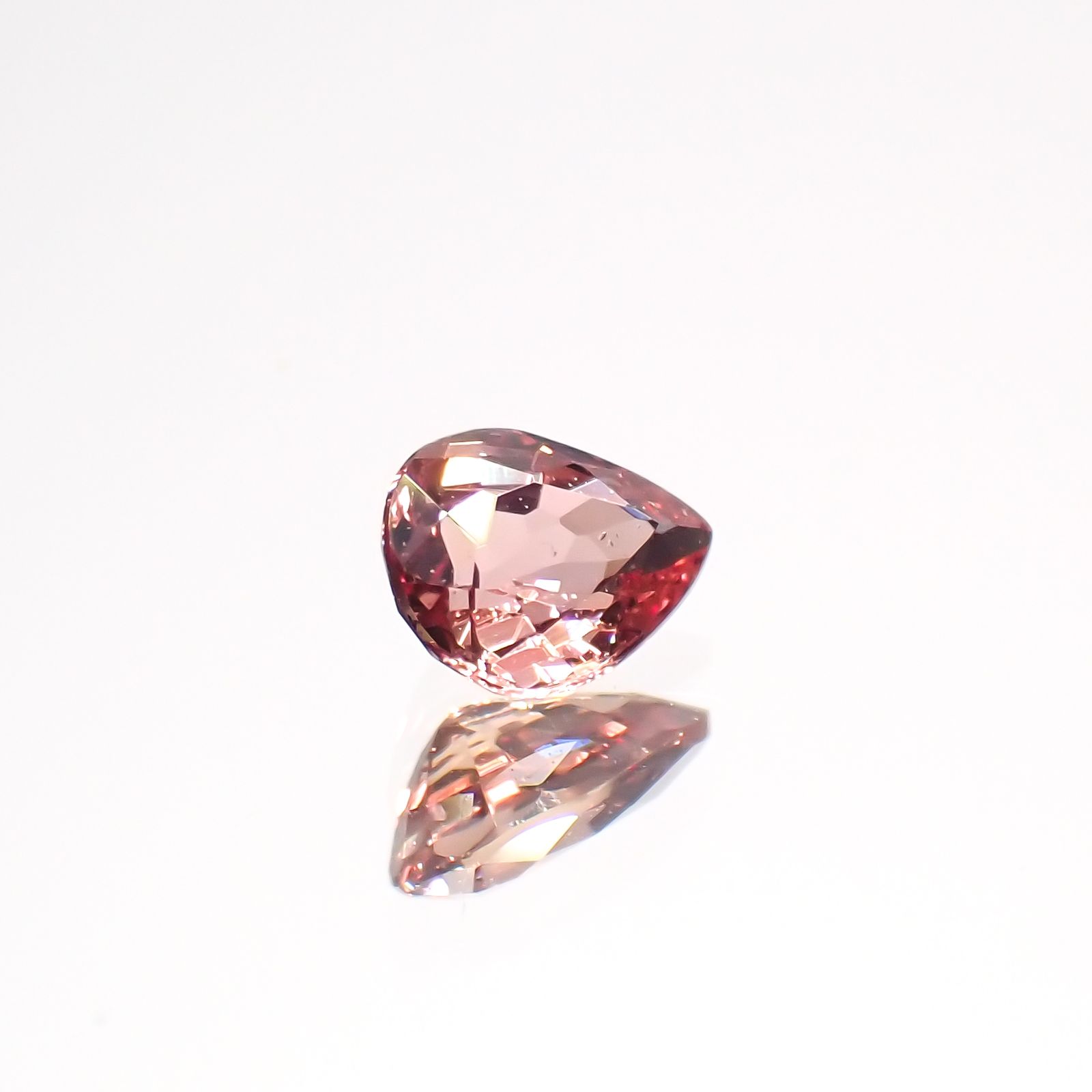 パパラチャサファイア 非加熱(宝石名サファイア/別名パパラチャ・サファイア)スリランカ産 0.19ct GIA鑑付[230521935]4.13x3.11mm前後
