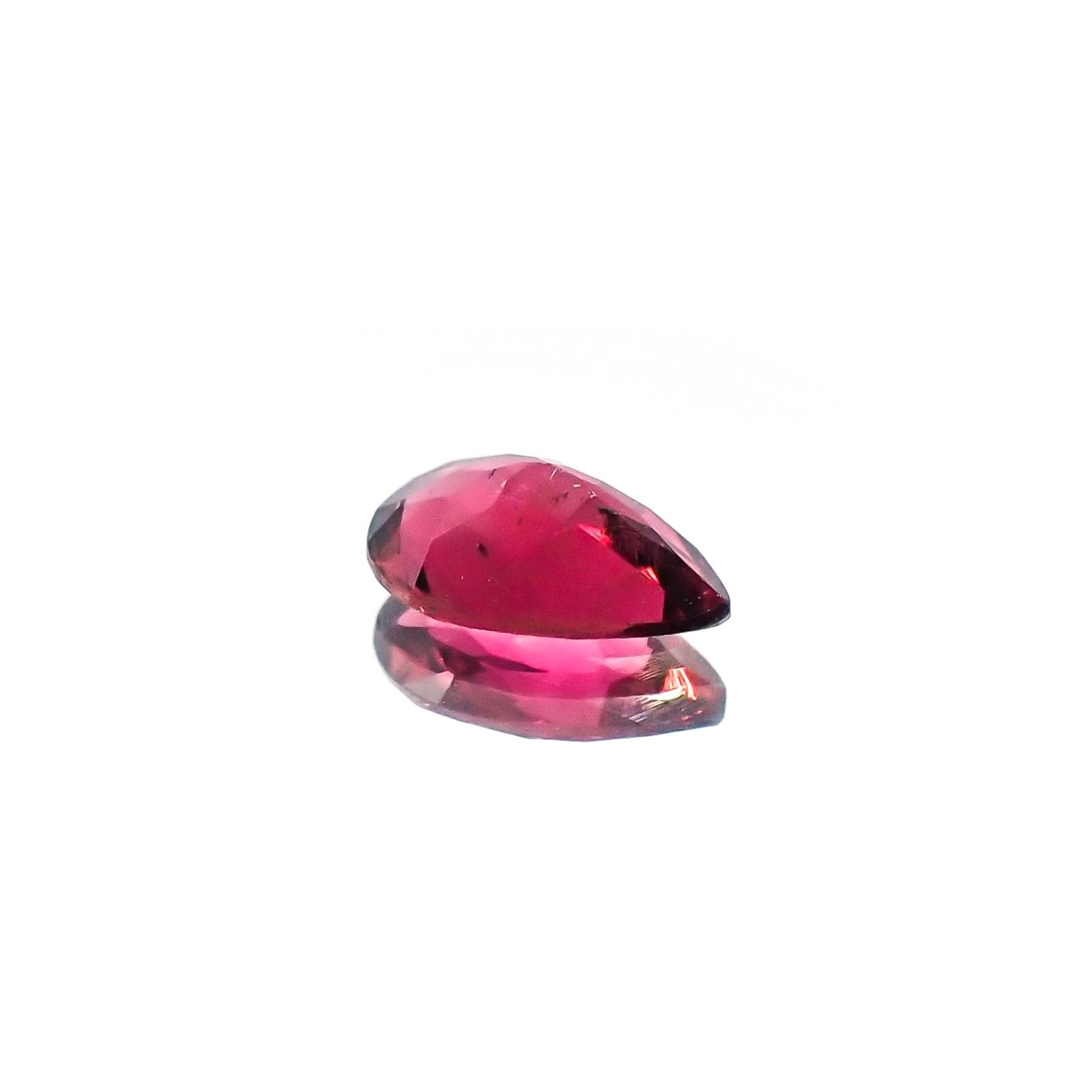 パープルトルマリン(宝石名パープル・トルマリン)ブラジル産 識別済 0.65ct / 7.7x5mm前後 [260323896]