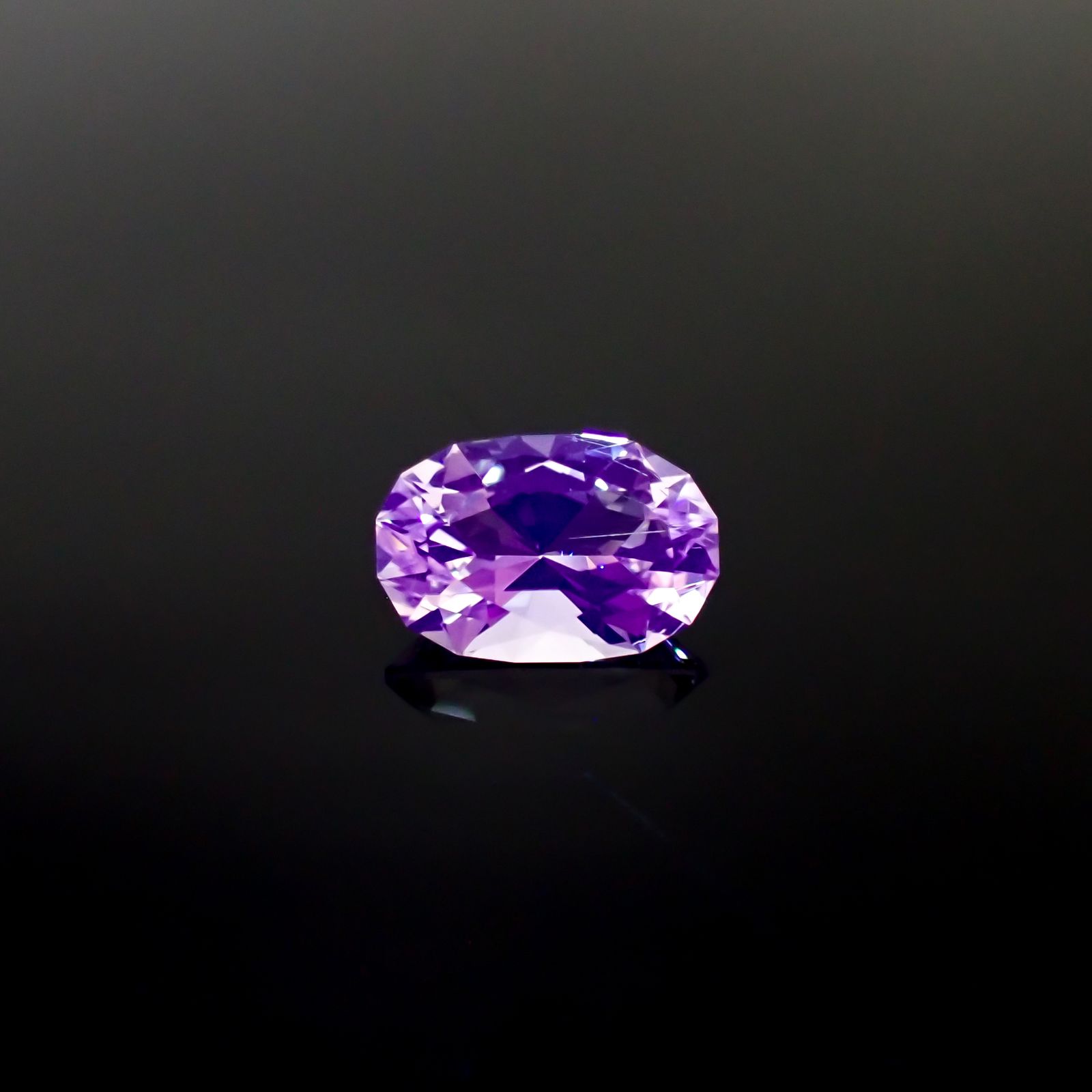 ◇カスタムカット◇スキャポライト フルオレッセンス モザンビーク産 4.28ct[240929133]13.3x8.8mm前後