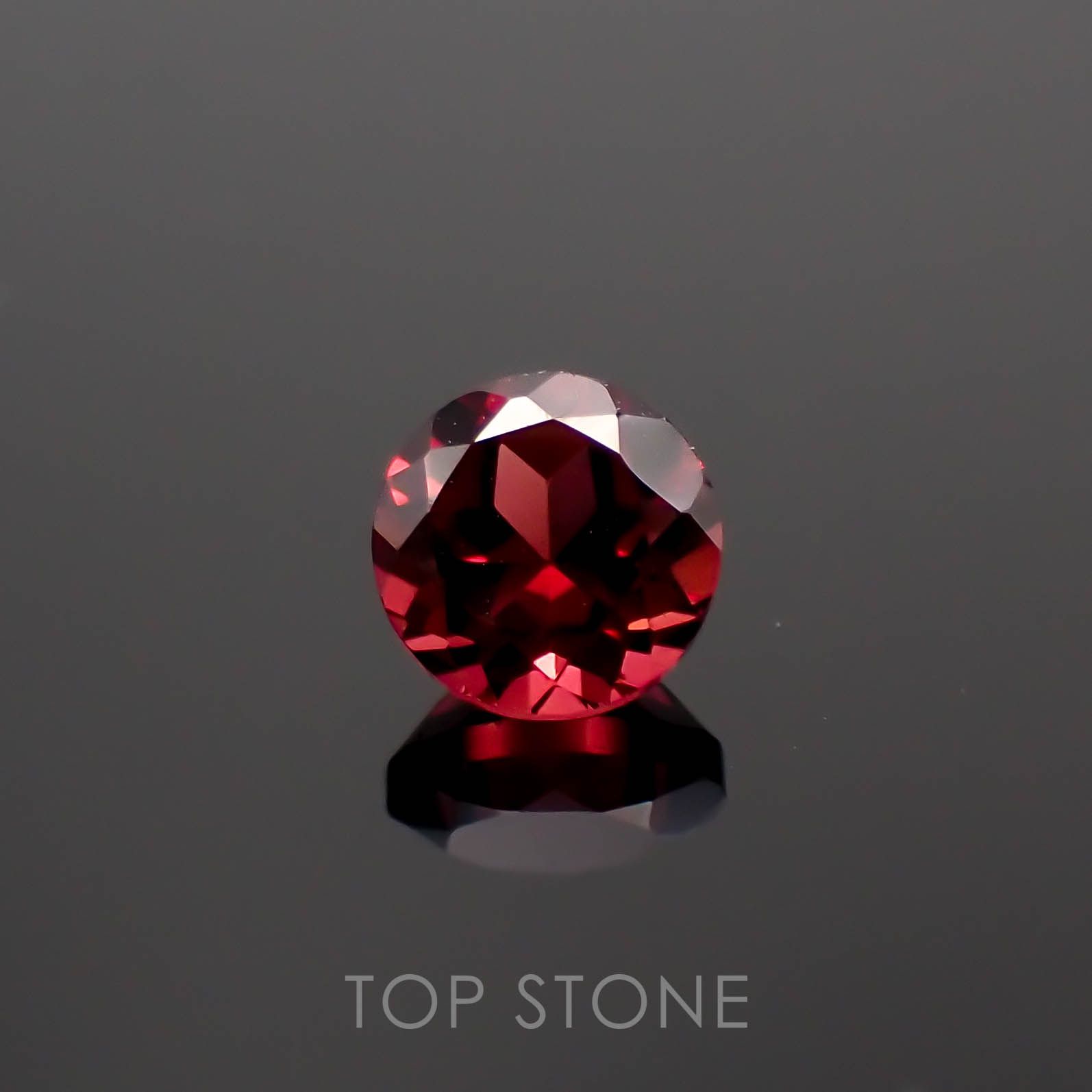 パイラルスパイトガーネット モザンビーク産 0.95ct[230119847]5.5x5.5mm前後