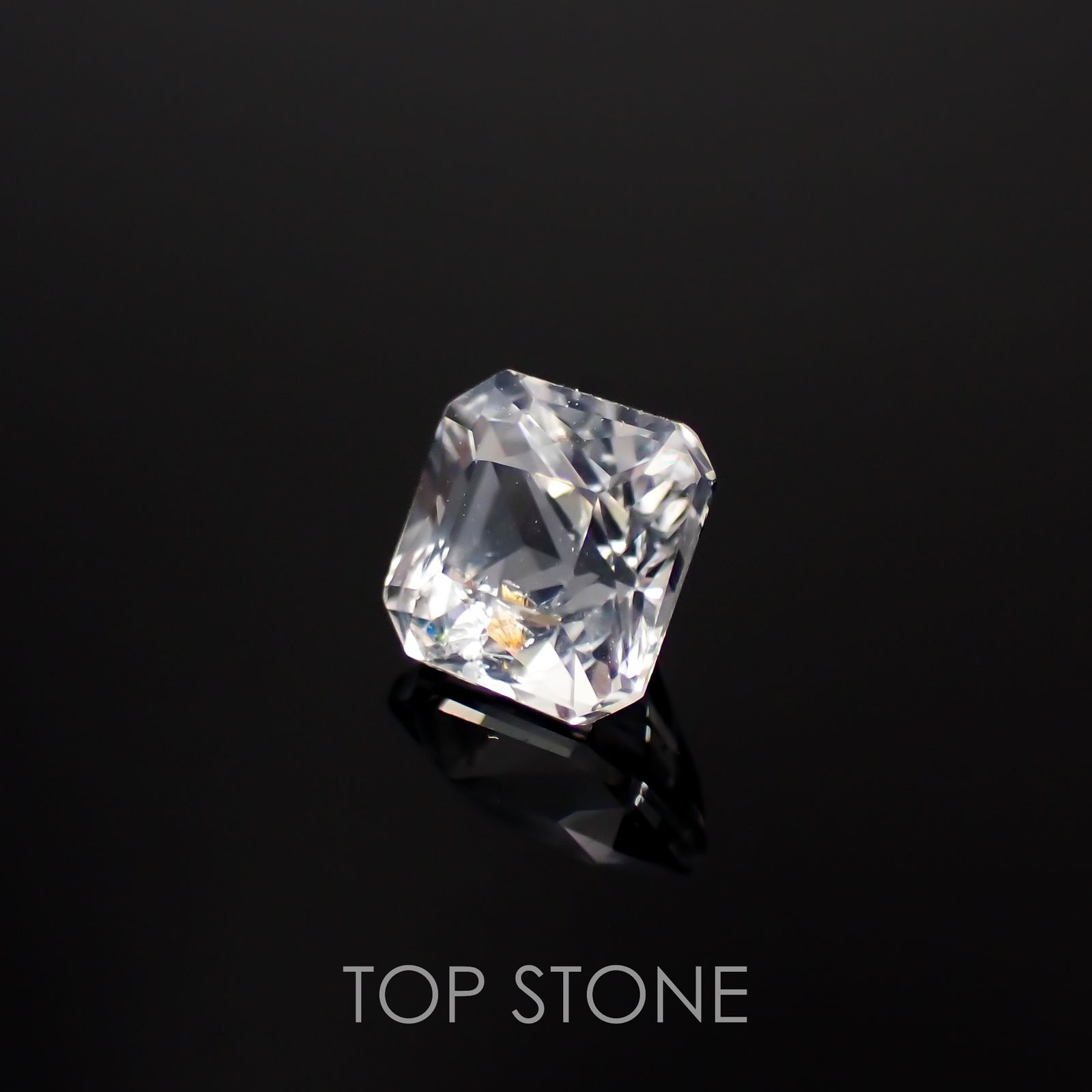 フェナカイト(宝石名フェナカイト)マダガスカル/ブラジル産 0.87ct 識別済[221119138]5.3x5.3mm前後