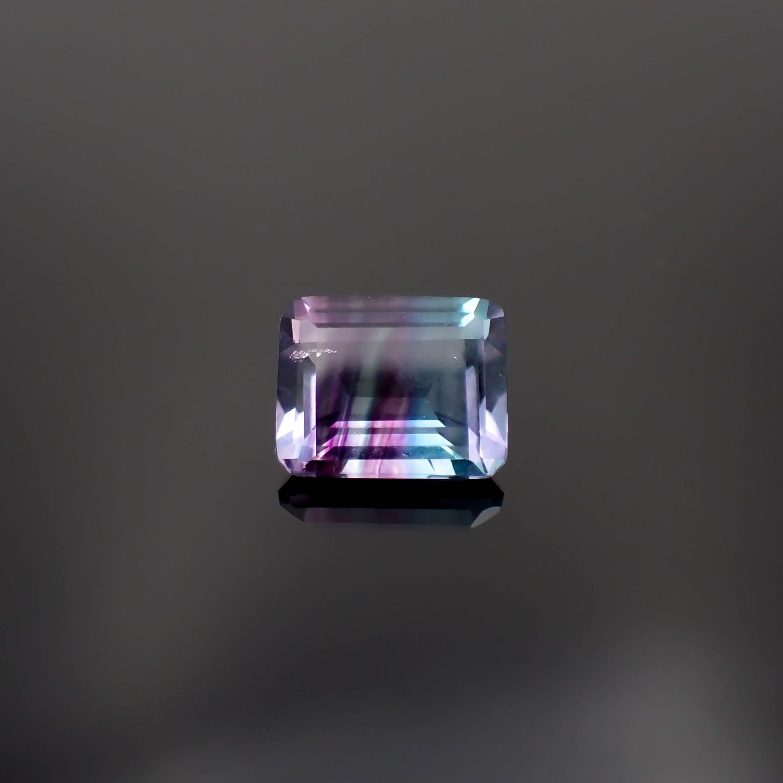 パーティカラーフローライト ブラジル産 3.62ct[230321188]10x8.1mm前後