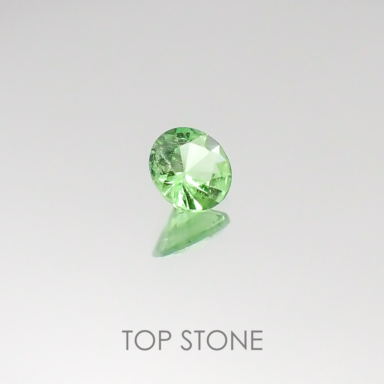 ミントガーネット タンザニア産 ルース 0.25ct[5521]4.1×4.1mm前後