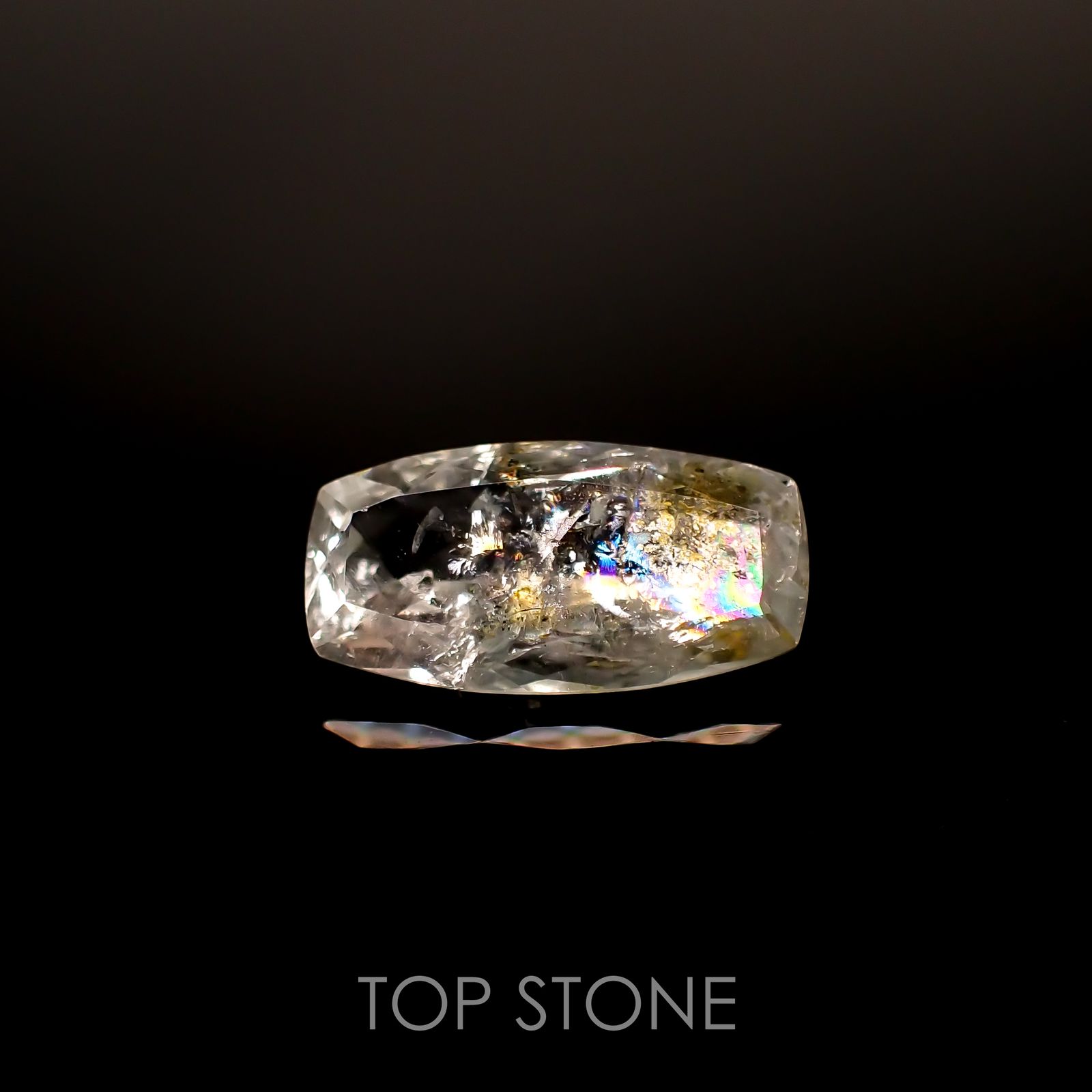 オーロラアクアマリン(宝石名アクアマリン) ブラジル産 2.93ct 識別済[210812713]13.9×7.2mm前後