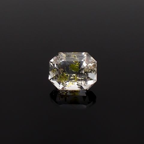 ◇オクタゴンカット◇オイルインクォーツ パキスタン産 0.65ct / 5.9x4.7mm前後 [230522094]