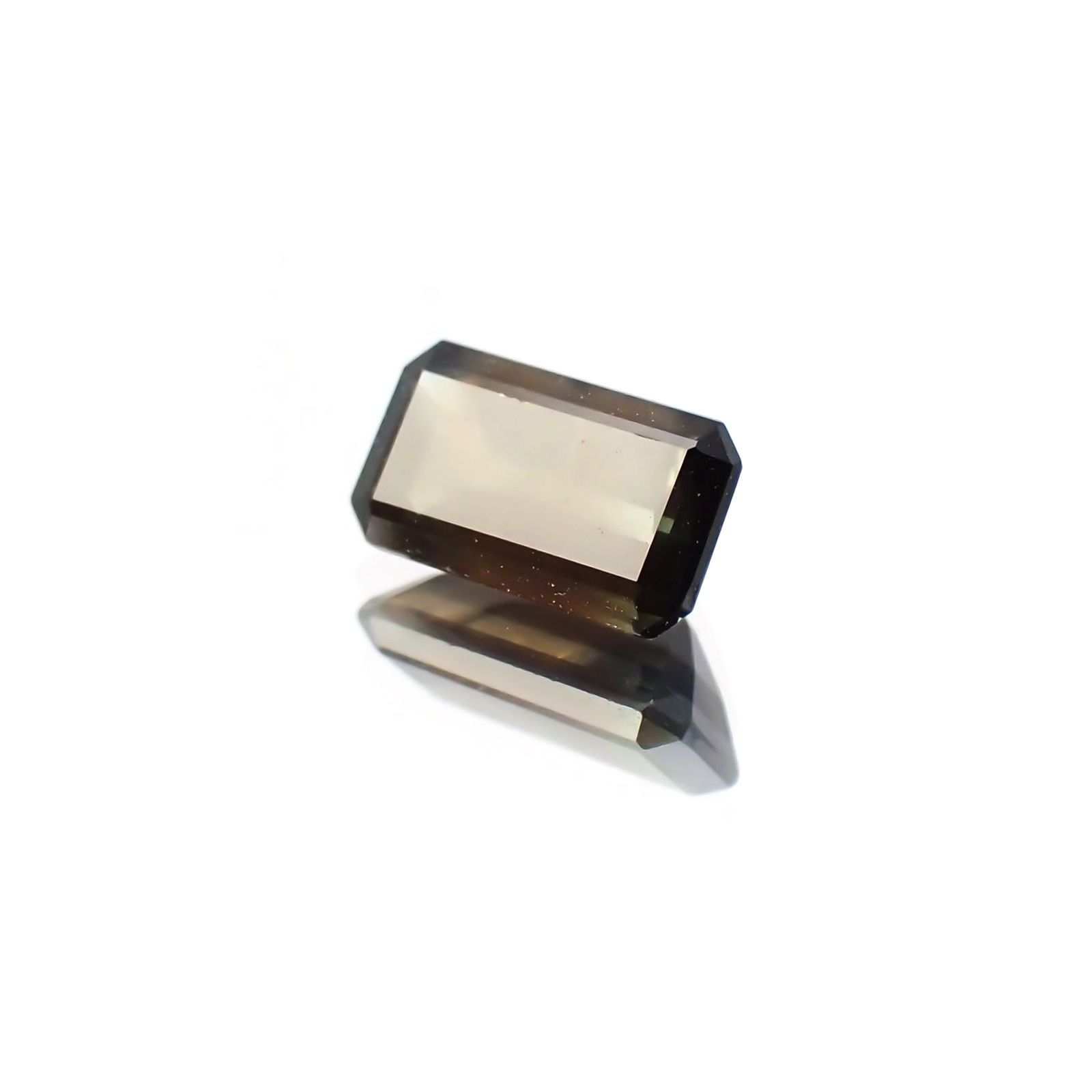 ゴールドシーンサファイア 非加熱(宝石名シーン・サファイア) ケニア産 0.880ct ソ付(彩珠)[250310223]7×3.9mm前後
