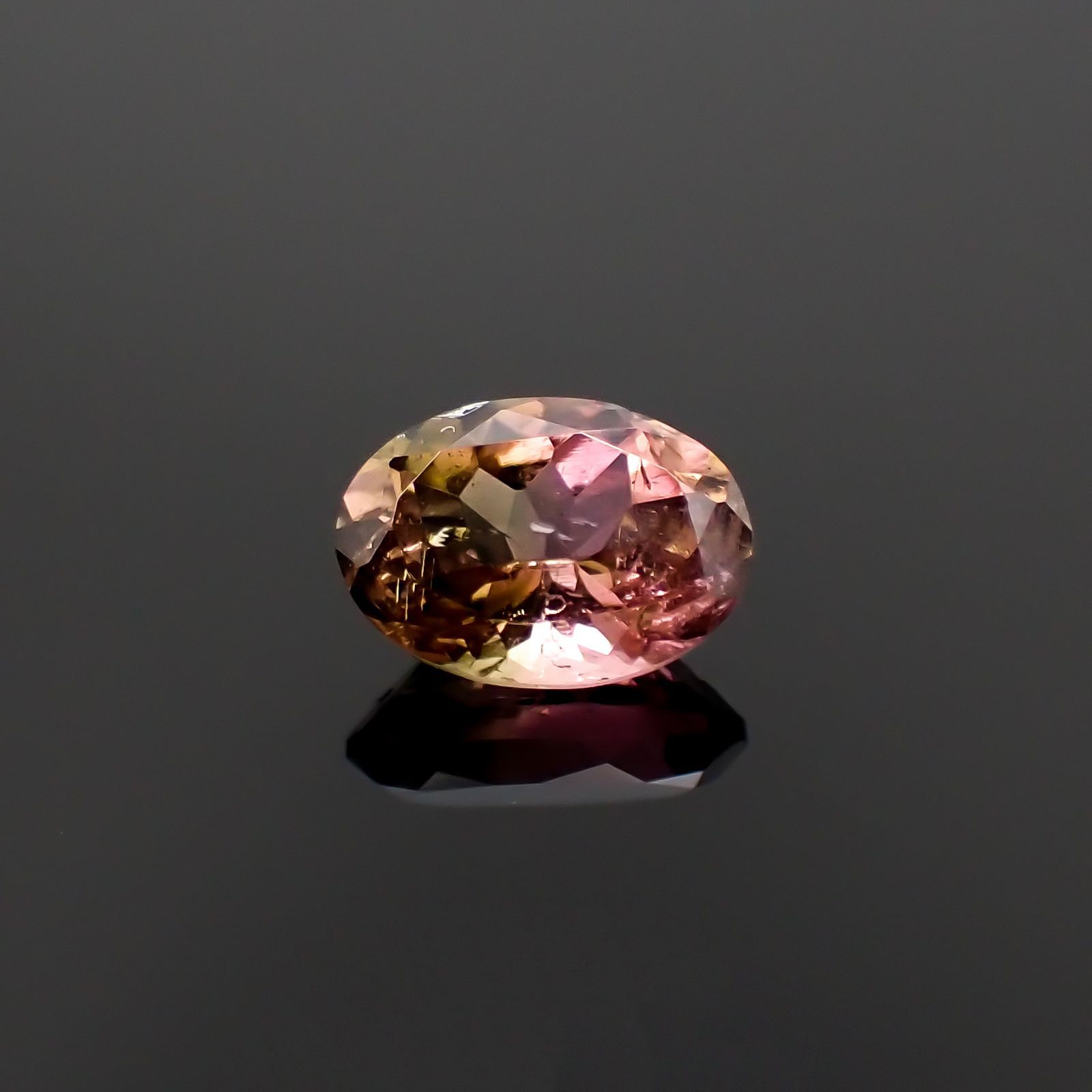バイカラートルマリン ブラジル産 0.83ct[230220402]6.9x4.9mm前後
