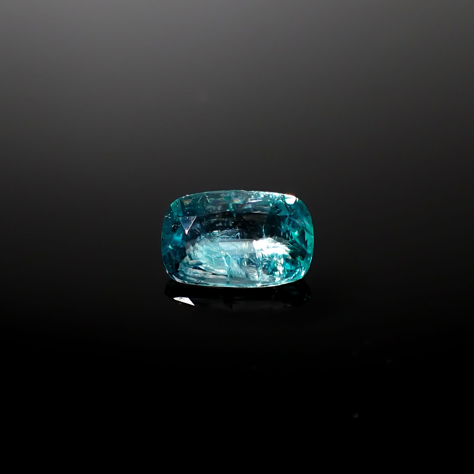 グランディディエライト マダガスカル産 0.68ct[240728562]7x4.5mm前後