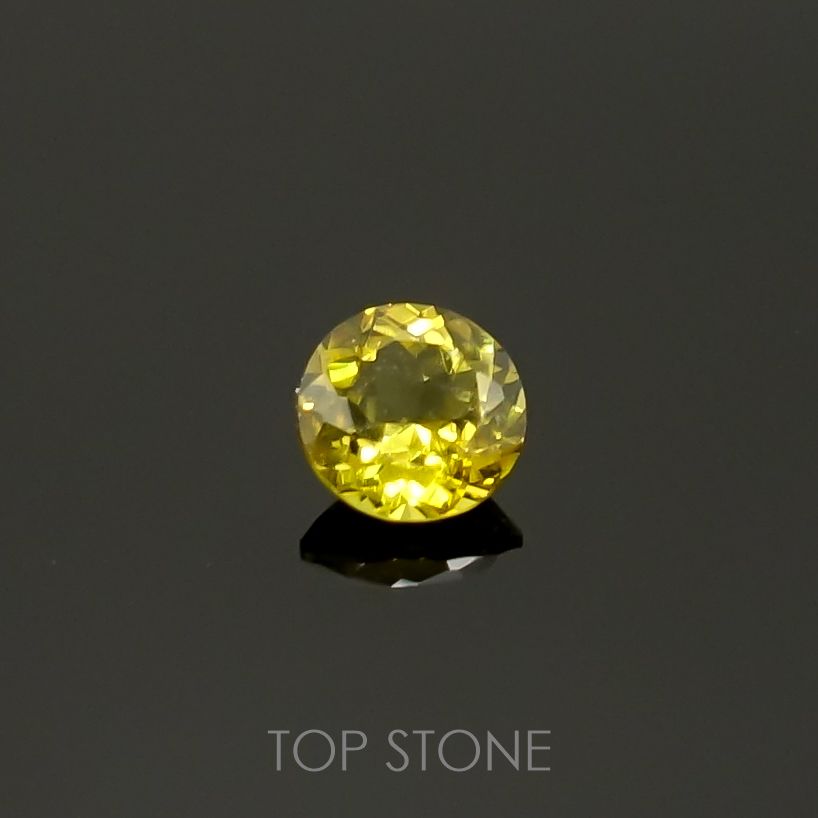 クリノゾイサイト(宝石名クリノゾイサイト)パキスタン産 0.24ct 識別済[220115593]3.8x3.8mm前後