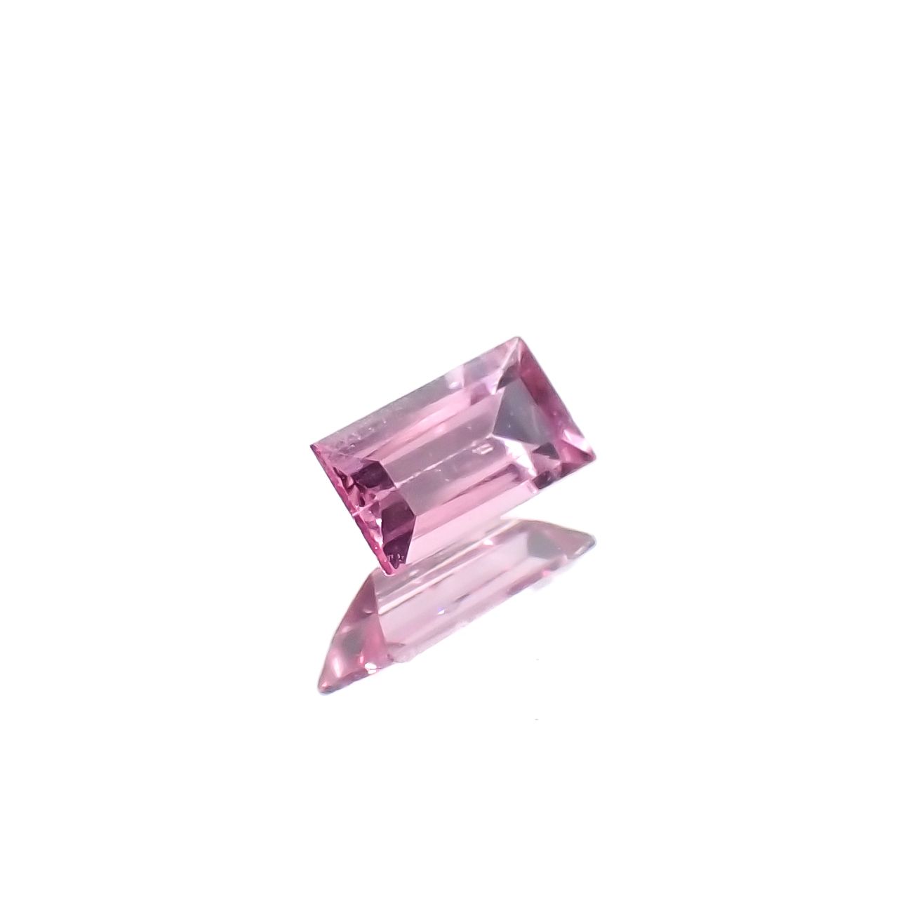 ピンクサファイア スリランカ産 0.13ct[240226308]3.8x2mm前後