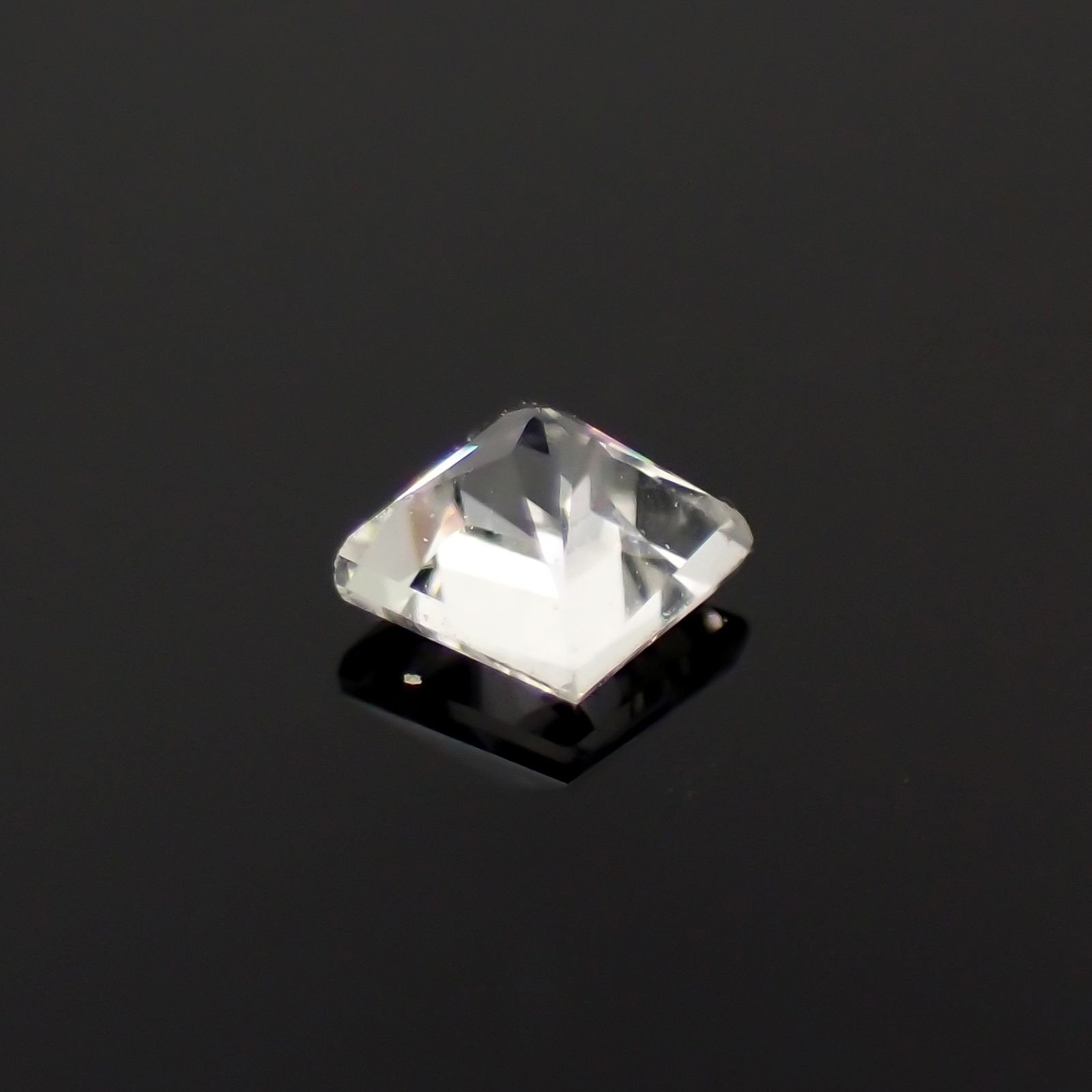 ◇プリンセスカット◇リューコガーネット ビルマ産 0.10ct[230923364]2.4x2.4mm前後