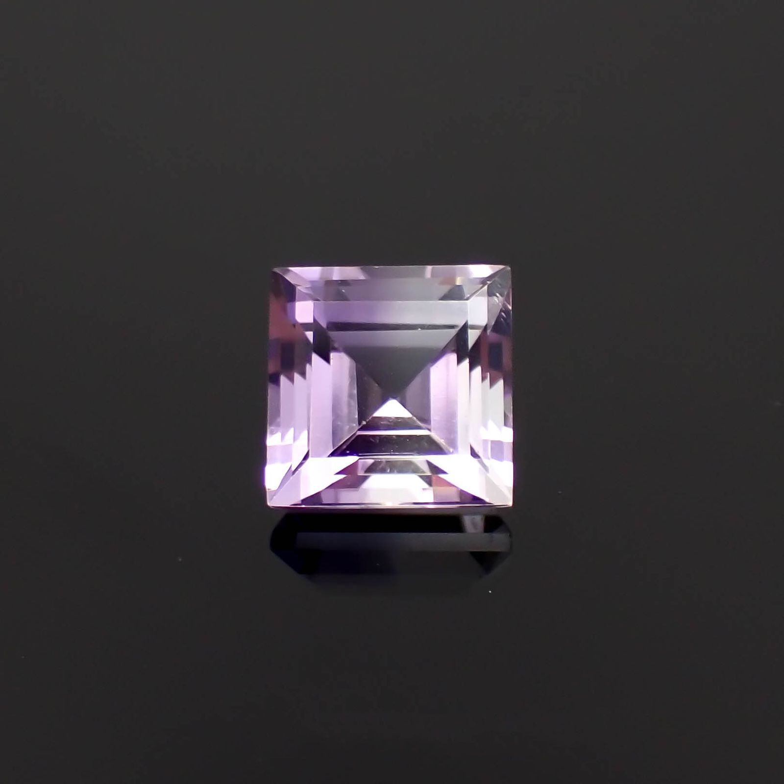 アワーグラスアメジスト モロッコ産 3.83ct[221219625]9x9mm前後