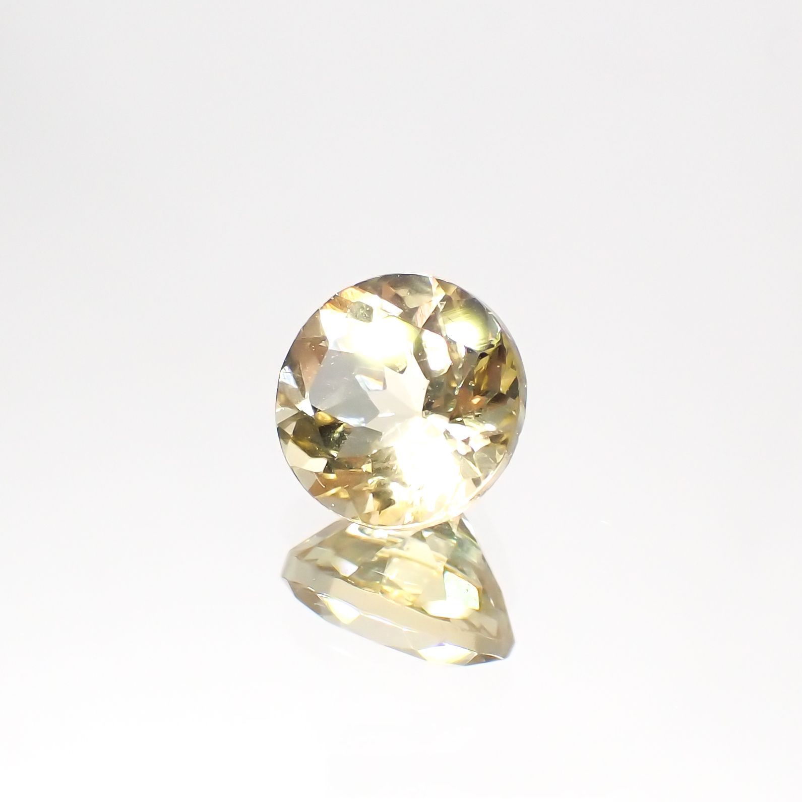 イエローベリル(宝石名イエロー・ベリル)ブラジル産 1.41ct 識別済[220114231]7.2x7.2mm前後