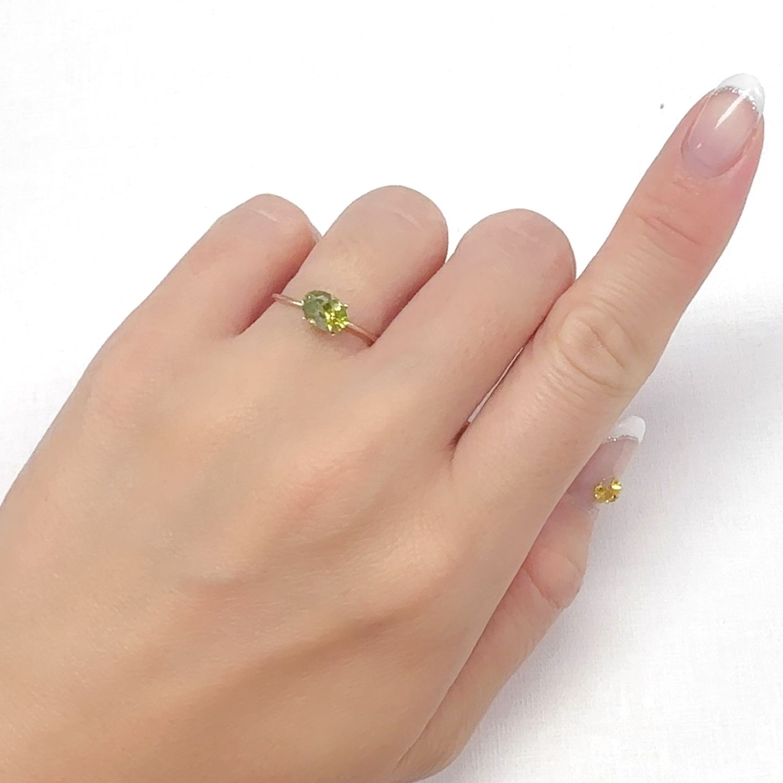 グリーンジルコン スリランカ/カンボジア産 1.19ct[240728534]7.3x5.1mm前後