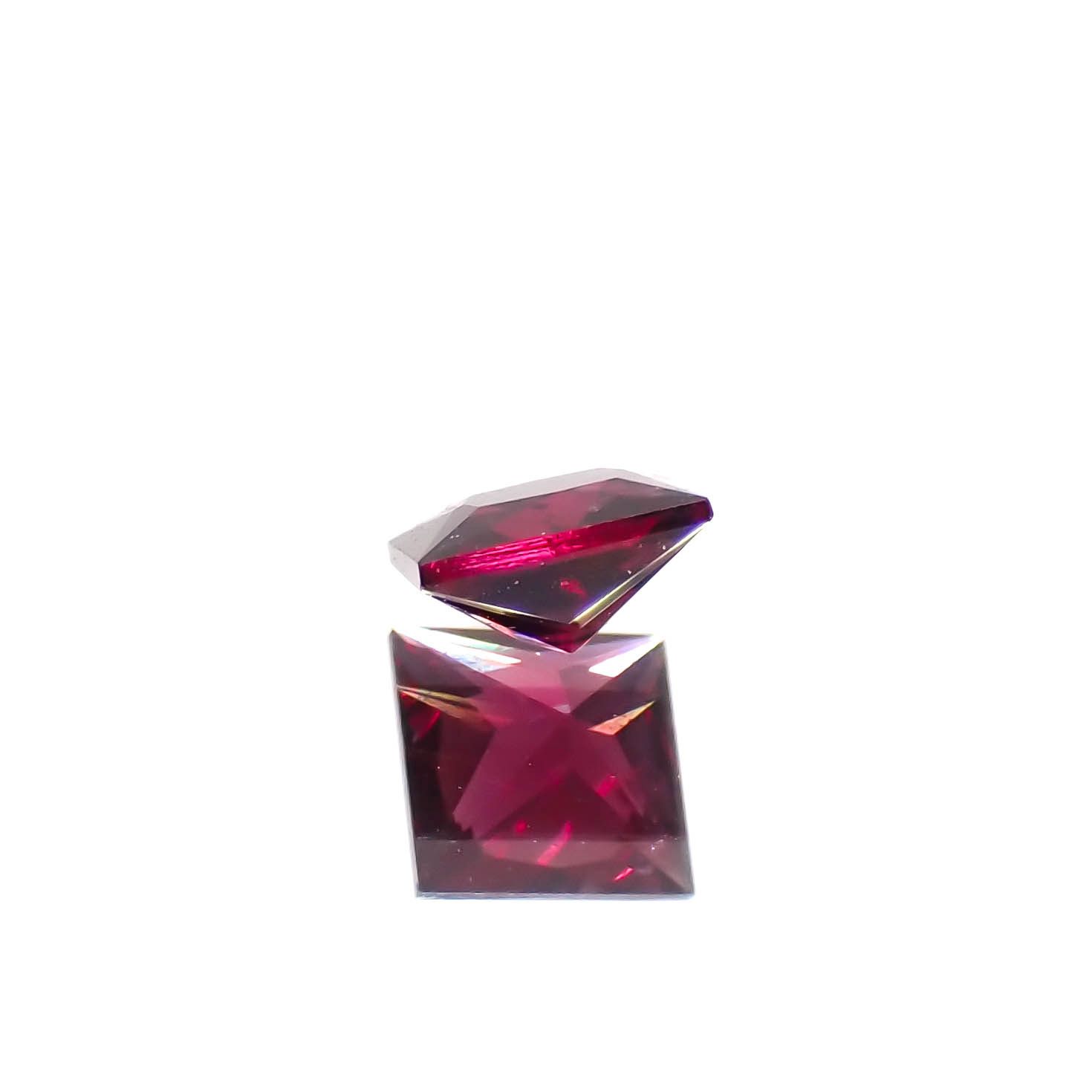 ◇プリンセスカット◇アントヒルガーネット(クロムパイロープガーネット) アメリカ・アリゾナ州産 0.34ct[240527830]3.9x3.9mm前後