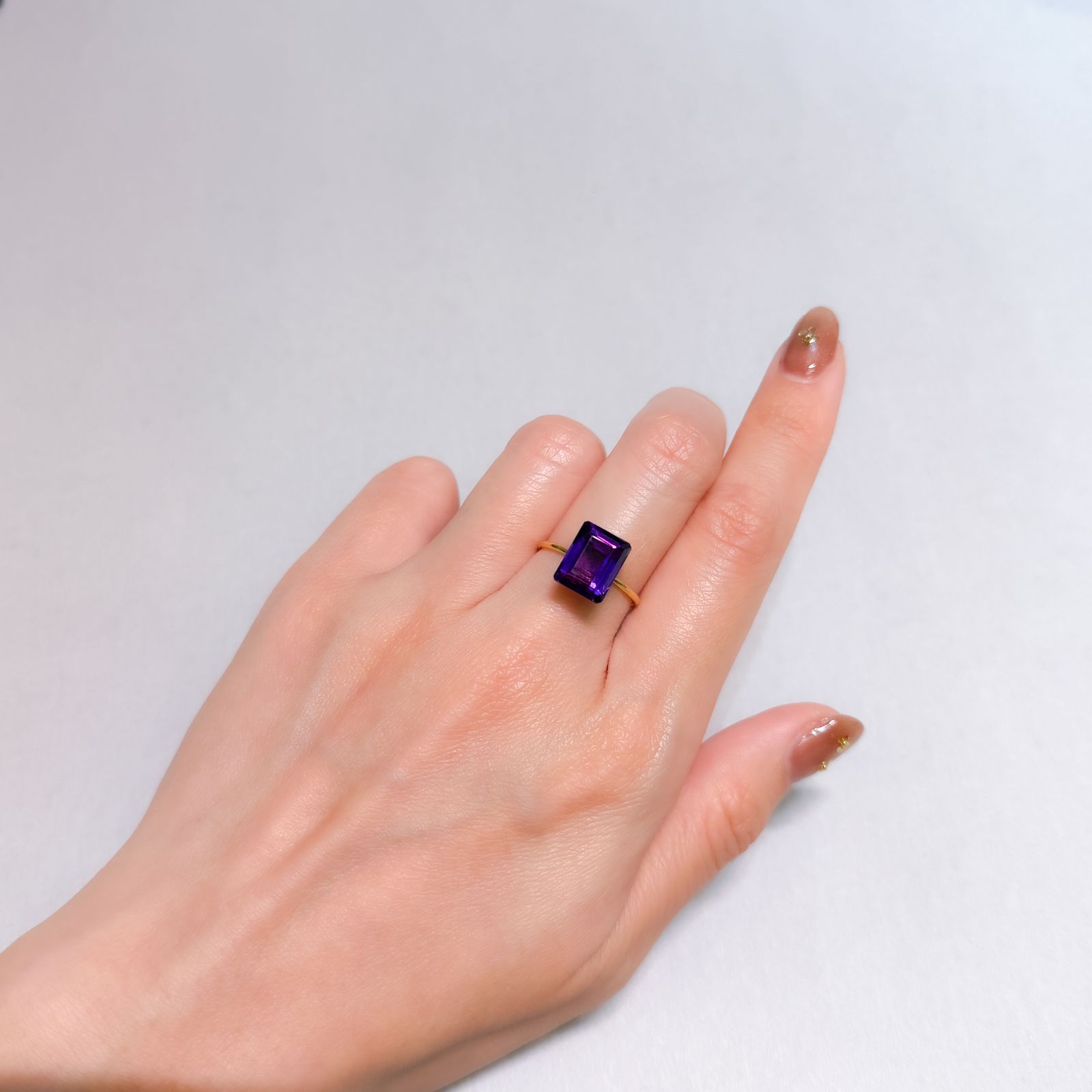 カラーシフトアメジスト ブラジル/ウルグアイ産 3.71ct [250329976]10.3x8.1mm前後