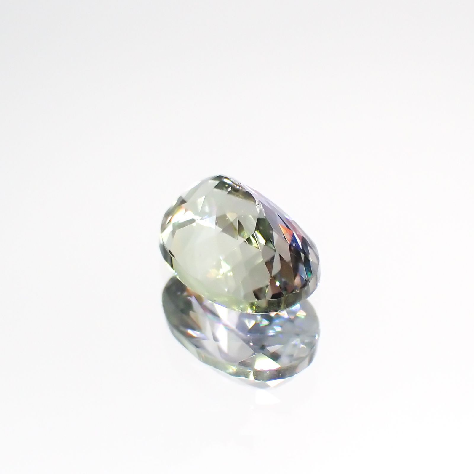 バイカラータンザナイト(宝石名バイカラー・ゾイサイト) タンザニア産 1.09ct 識別済[210912648]7.3×5.2mm前後
