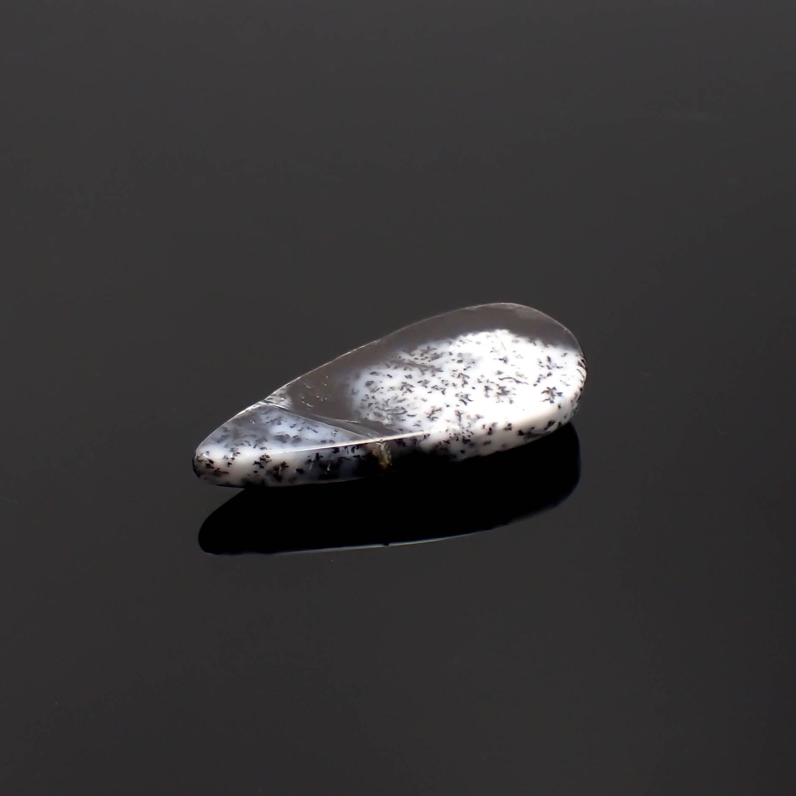 デンドリチックオパール ブラジル産 18.63ct[230722766]31.8x14mm前後