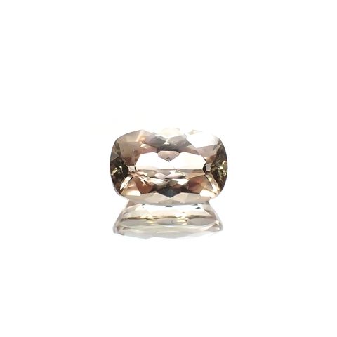 カラーチェンジ ダイアスポア(宝石名ダイアスポア カラーチェンジ・タイプ) トルコ産 ソ付(彩珠) 1.777ct / 8.7x5.9mm前後 [251111632]