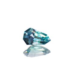 ◇カスタムカット◇ブルーコーネルピン タンザニア産 0.36ct[231224501]5.9x3.7mm前後