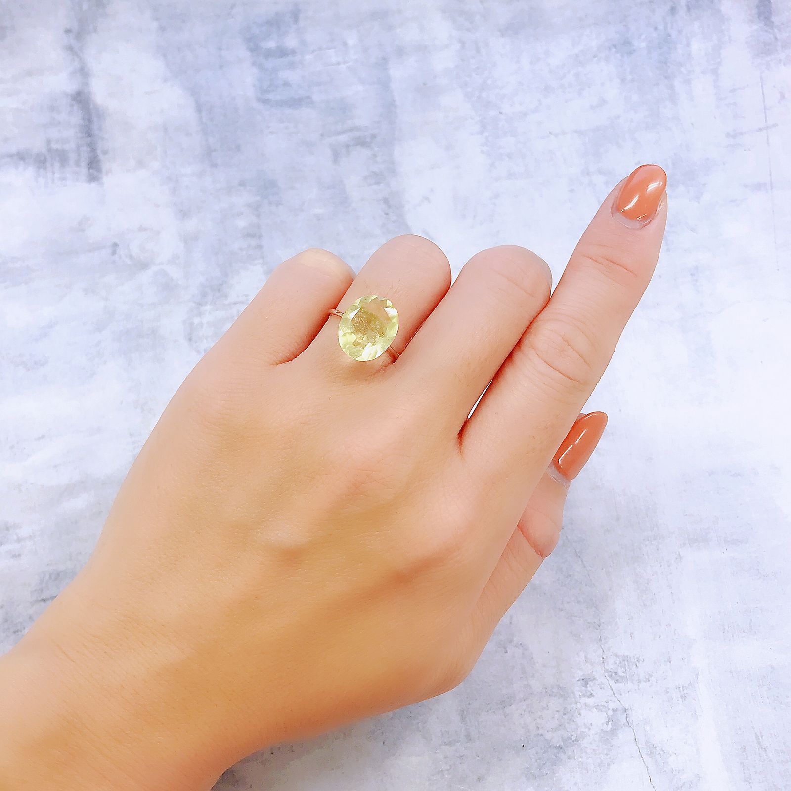 リビアングラス 発見地：エジプト・リビア砂漠 3.67ct[221018197]13.1x10.5mm前後
