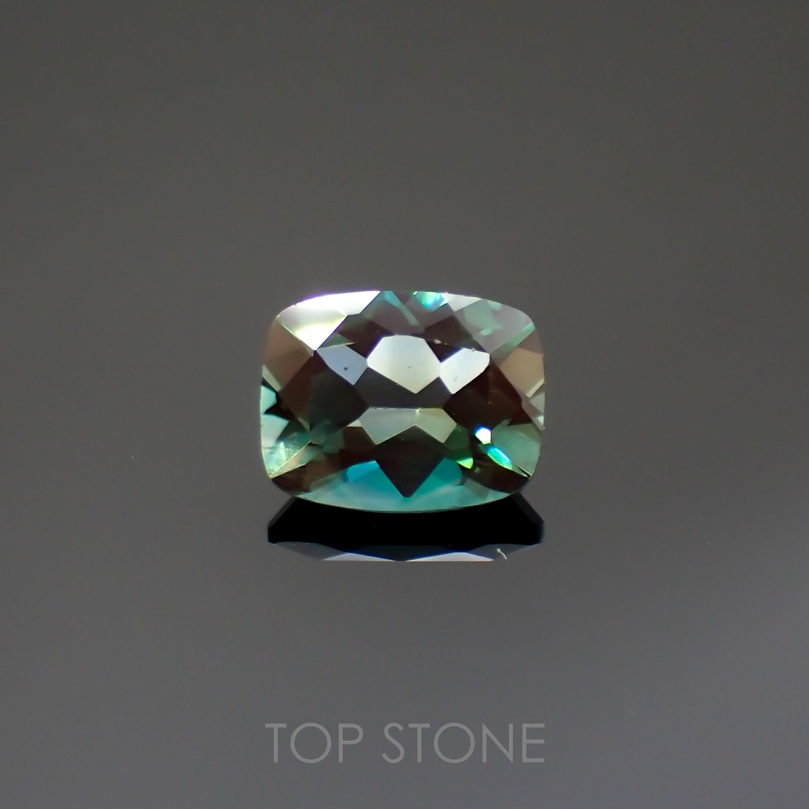 グリーンアンデシン(宝石名グリーン・アンデシン)チベット産 1.75ct 識別済[220115251]8.9x7.1mm前後
