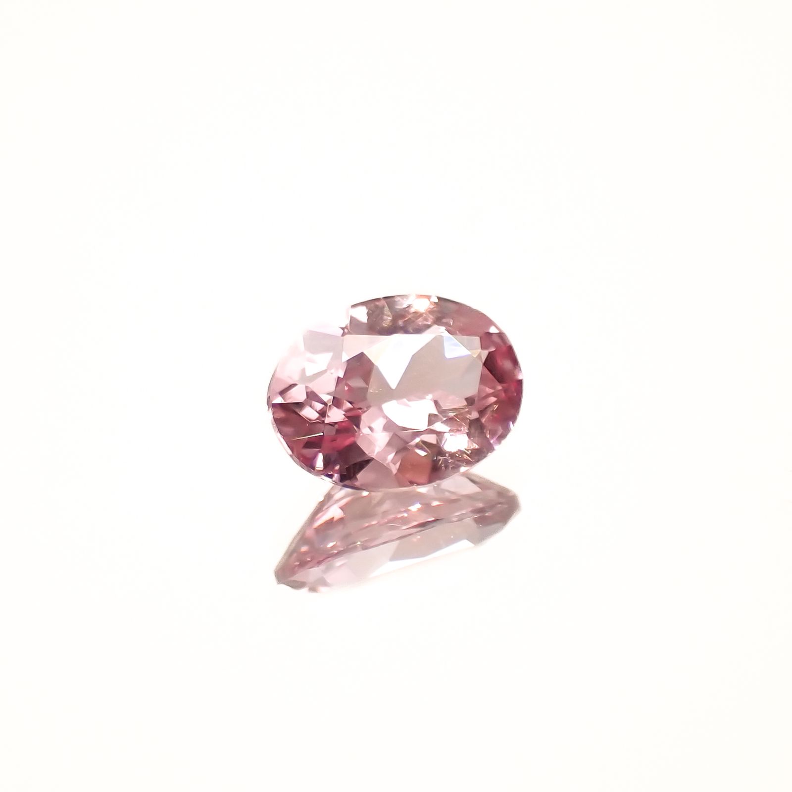 ドラゴンガーネット タンザニア産 0.88ct[230421455]6.9x5.1mm前後