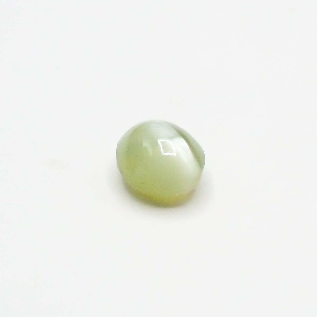クリソベリルキャッツアイ(宝石名クリソベリル・キャッツアイ) スリランカ産 0.62ct 識別済[210711487]5×4mm前後