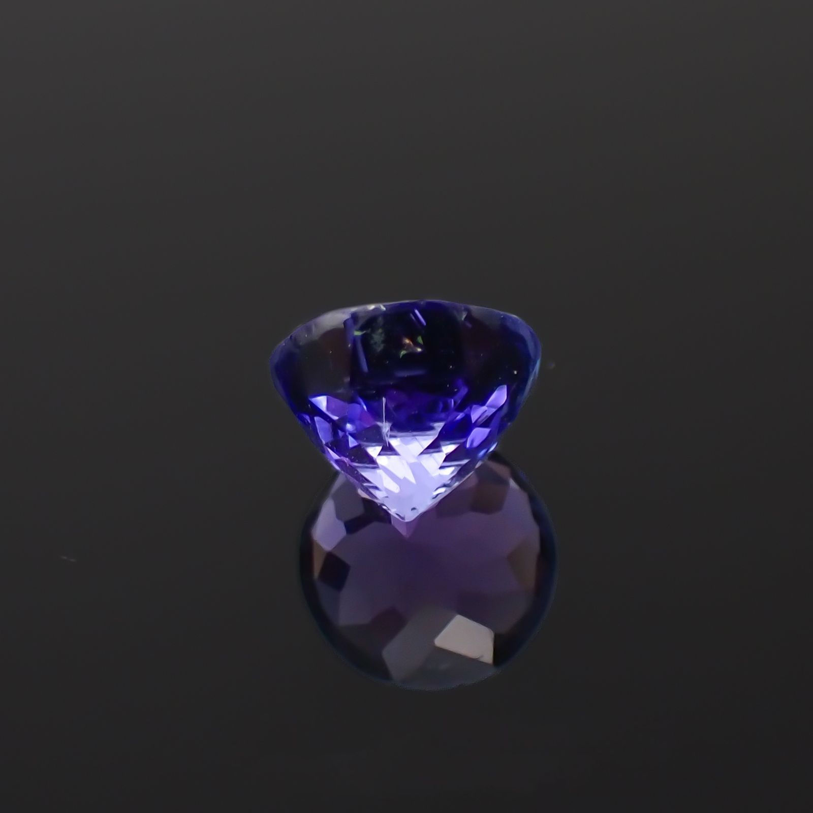 タンザナイト(宝石名タンザナイト)タンザニア産 1.49ct 識別済[221119012]6.9x6.8mm前後