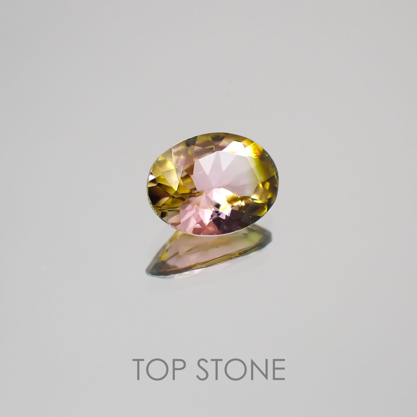 バイカラートルマリン ブラジル・アフリカ産 ルース 0.56ct[210410453]6.8×4.9mm前後