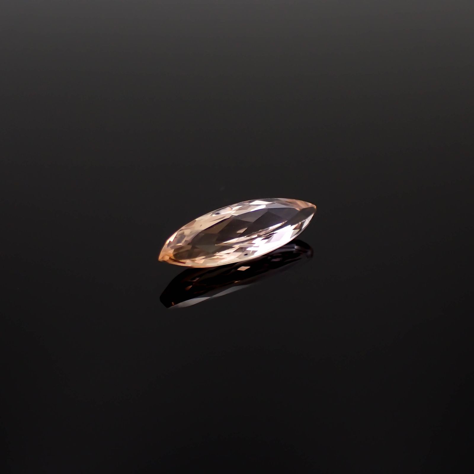 バイカラートパーズ ブラジル産 2.33ct[230521920]16x5.2mm前後