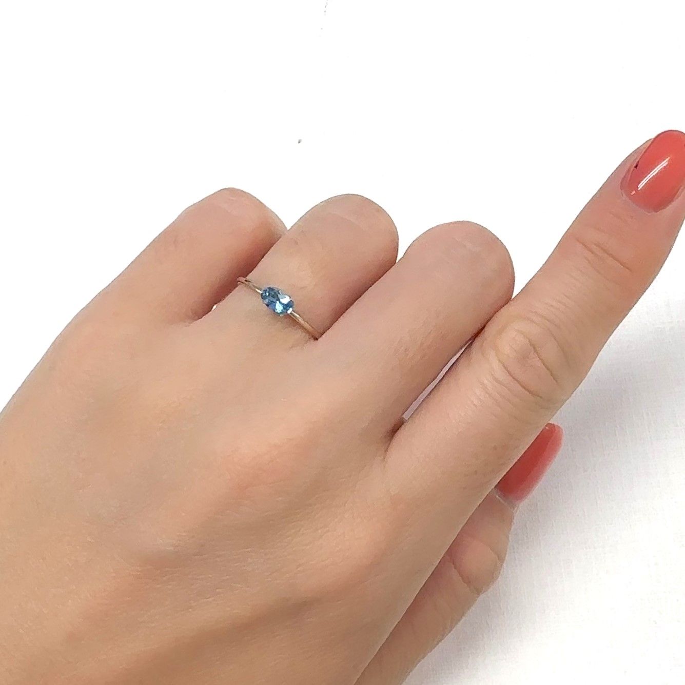 タトゥーアクアマリン ブラジル・ミナスジェライス州タトゥー鉱山産 0.28ct[240929124]5.6x3.4mm前後