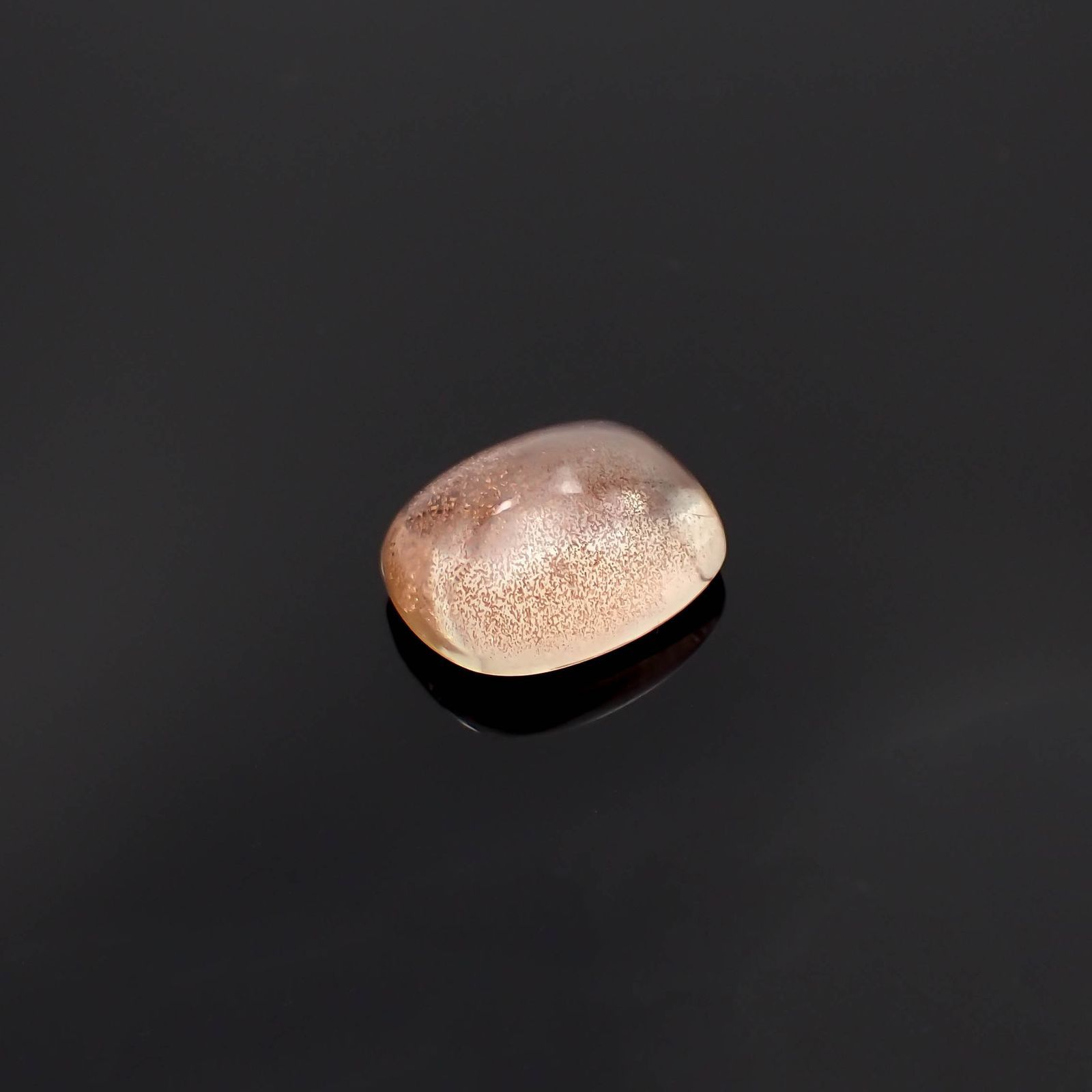 オレゴンサンストーン アメリカ・オレゴン州産 2.78ct / 9.8x7.8mm前後 [230120216]
