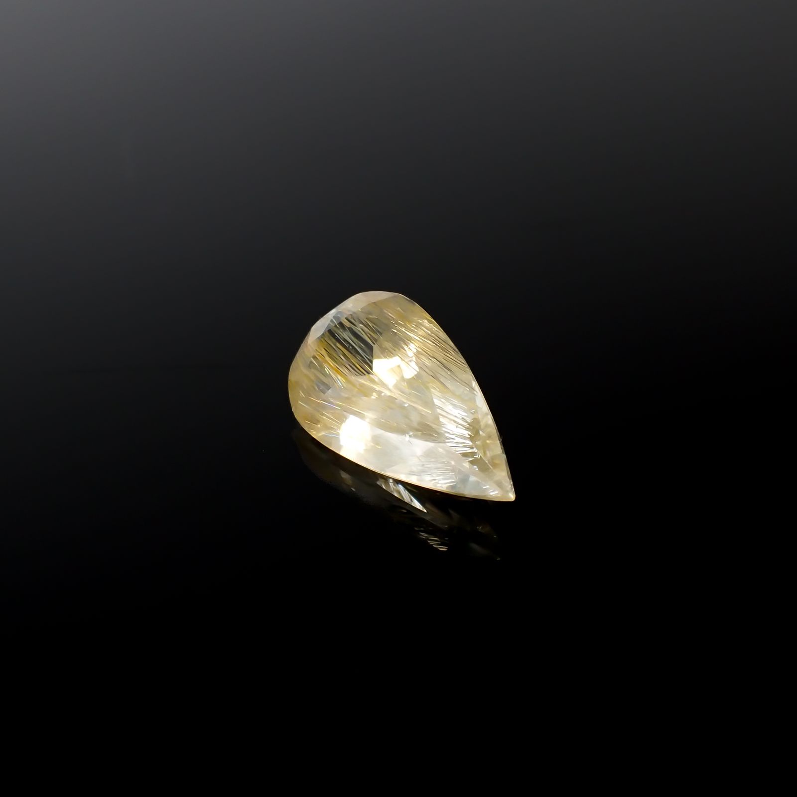 ニードルイントパーズ(チューブイントパーズ) ブラジル・ミナスジェライス州産 9.70ct[240225886]20.5x10.8mm前後