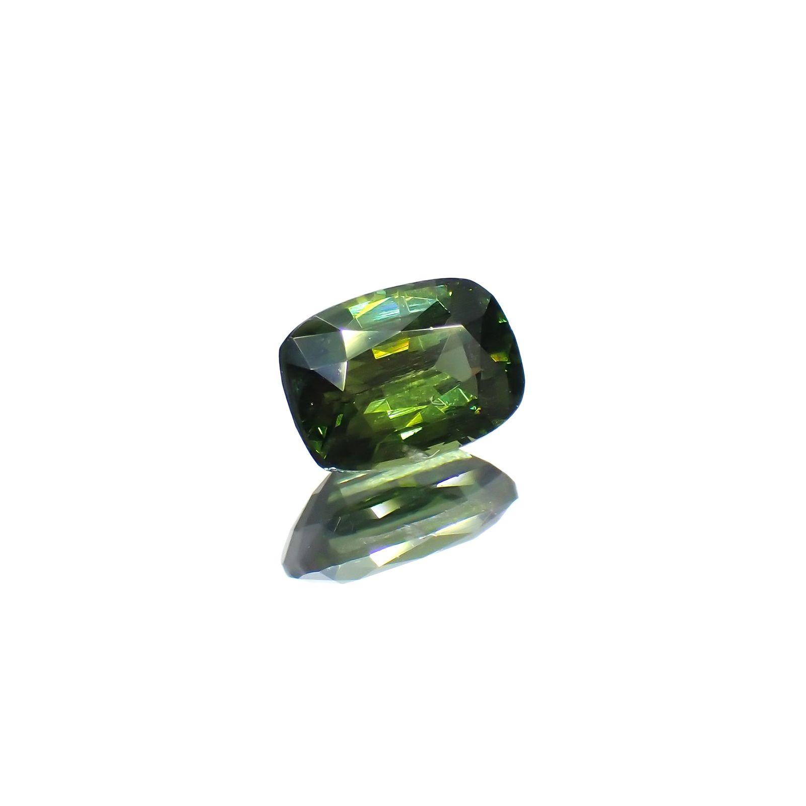 グリーンジルコン(宝石名ジルコン)スリランカ/カンボジア産 1.06ct 識別済[220114893]6.8x4.8mm前後