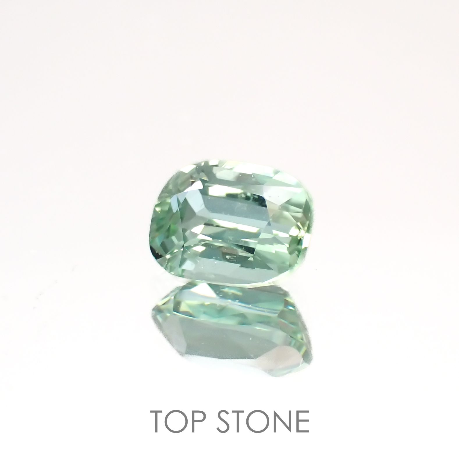 ブルーグリーントルマリン アフガニスタン産 0.77ct[220716997]6.2x4.8mm前後