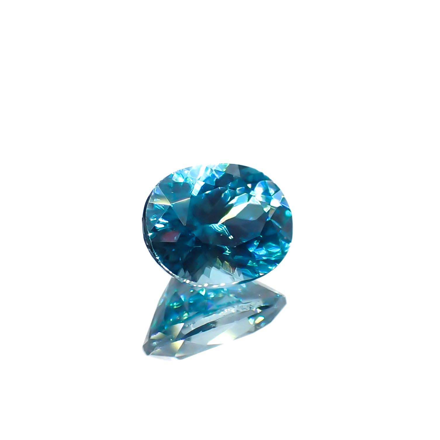 ラタナキリブルージルコン(宝石名ブルー・ジルコン)カンボジア産 2.030ct ソ付(彩珠)[221018934]7.9x6.1mm前後