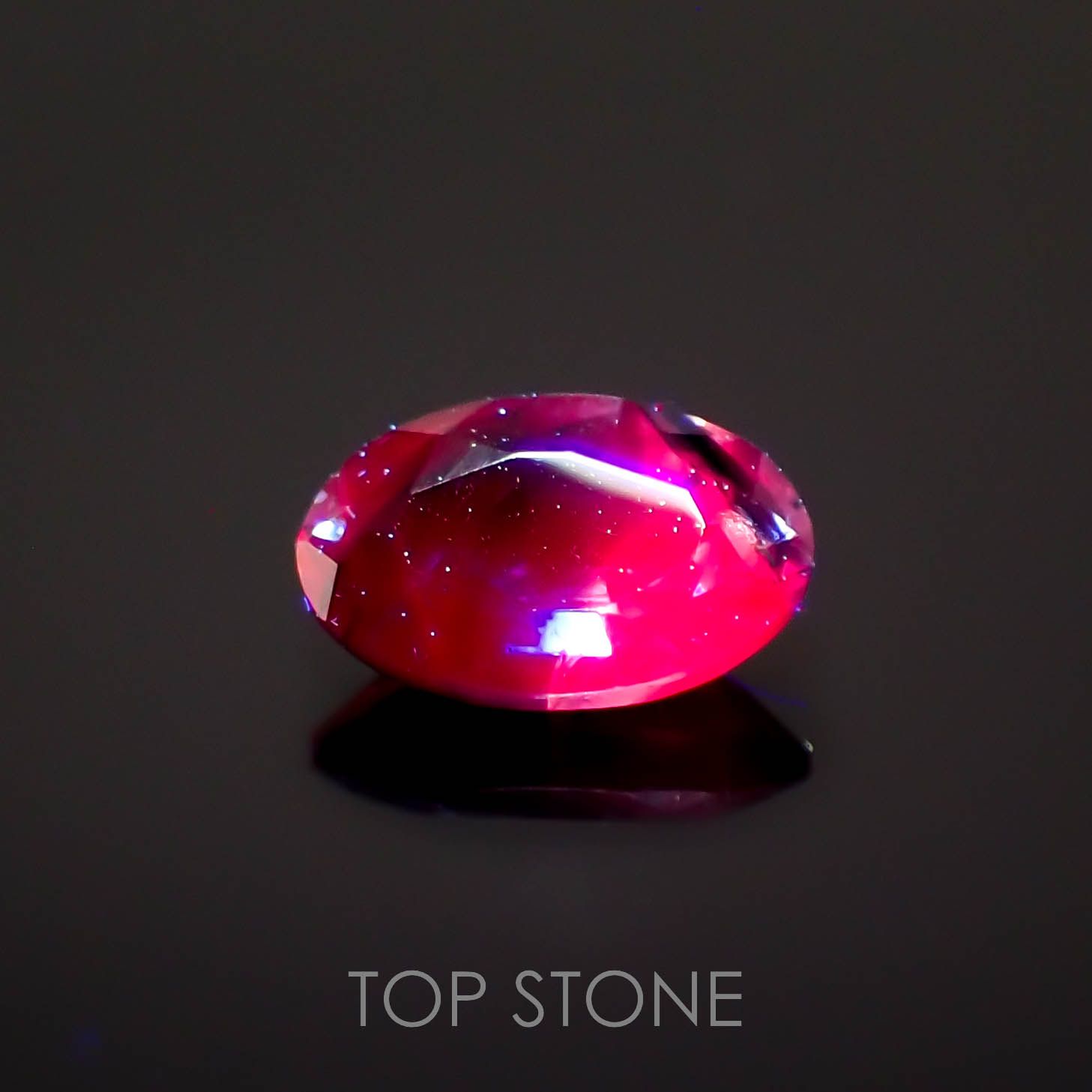ウィンザーサファイア タンザニア・ウィンザー産 0.33ct[221219589]5.1x3.1mm前後