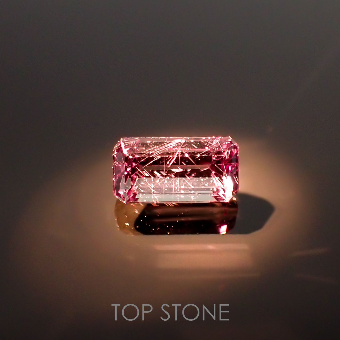 カラーチェンジガーネット(アレキタイプ) マダガスカル・ベキリー産 ルース 0.66ct[210711811]6.1×3.1mm前後