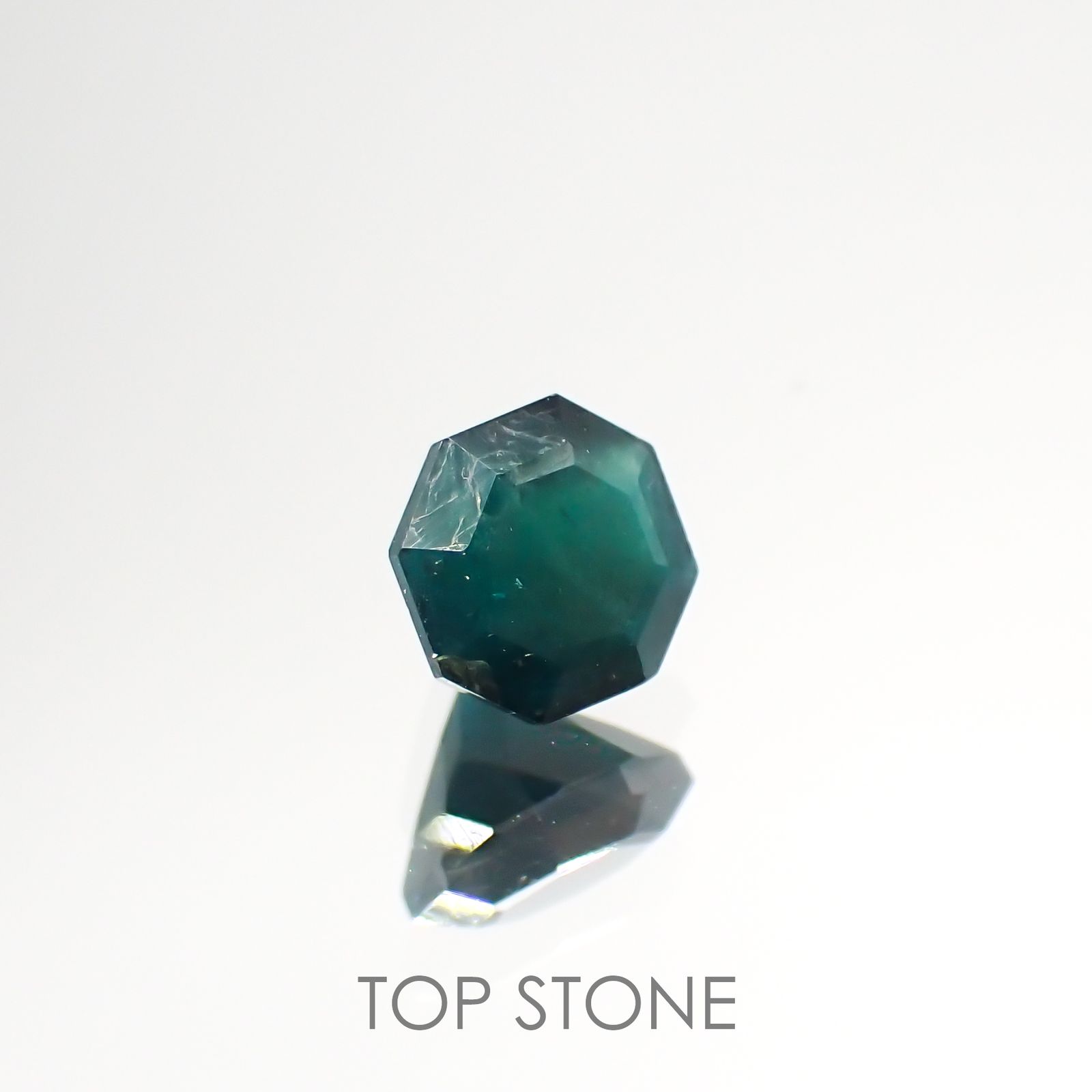 ◇オクタゴンカット◇グランディディエライト(宝石名グランディディエライト) マダガスカル産 0.58ct 識別済[210813068]4.9×4.9mm前後